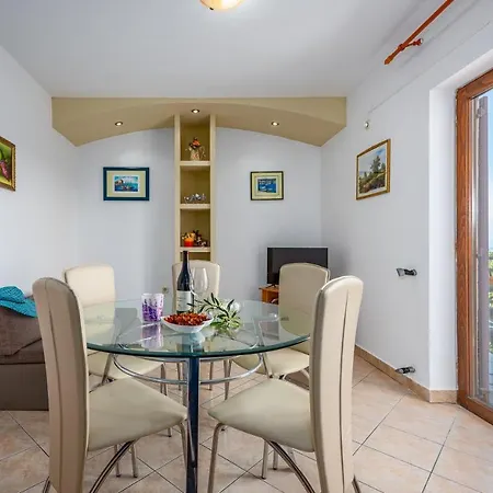 Klimatisierte Ferienwohnung Mit Sauna, Whirlpool, Meerblick, Pool, Wlan, Grill Und Liegestuhlen Apartment *