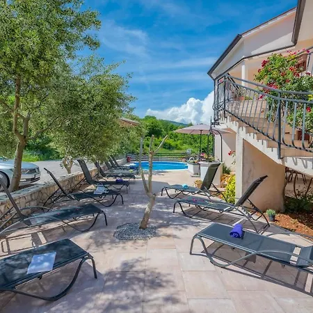 Klimatisierte Ferienwohnung Mit Sauna, Whirlpool, Meerblick, Pool, Wlan, Grill Und Liegestuhlen Apartment