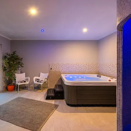 Lägenhet Klimatisierte Ferienwohnung Mit Sauna, Whirlpool, Meerblick, Pool, Wlan, Grill Und Liegestuhlen Drenje (Istria)