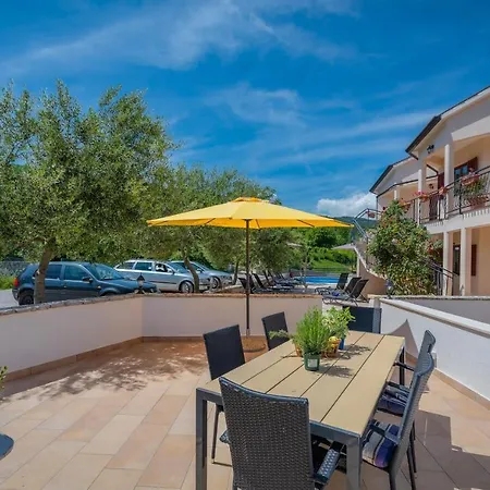 Klimatisierte Ferienwohnung Mit Sauna, Whirlpool, Meerblick, Pool, Wlan, Grill Und Liegestuhlen Apartment
