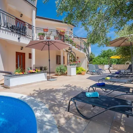 Klimatisierte Ferienwohnung Mit Sauna, Whirlpool, Meerblick, Pool, Wlan, Grill Und Liegestuhlen Drenje (Istria)